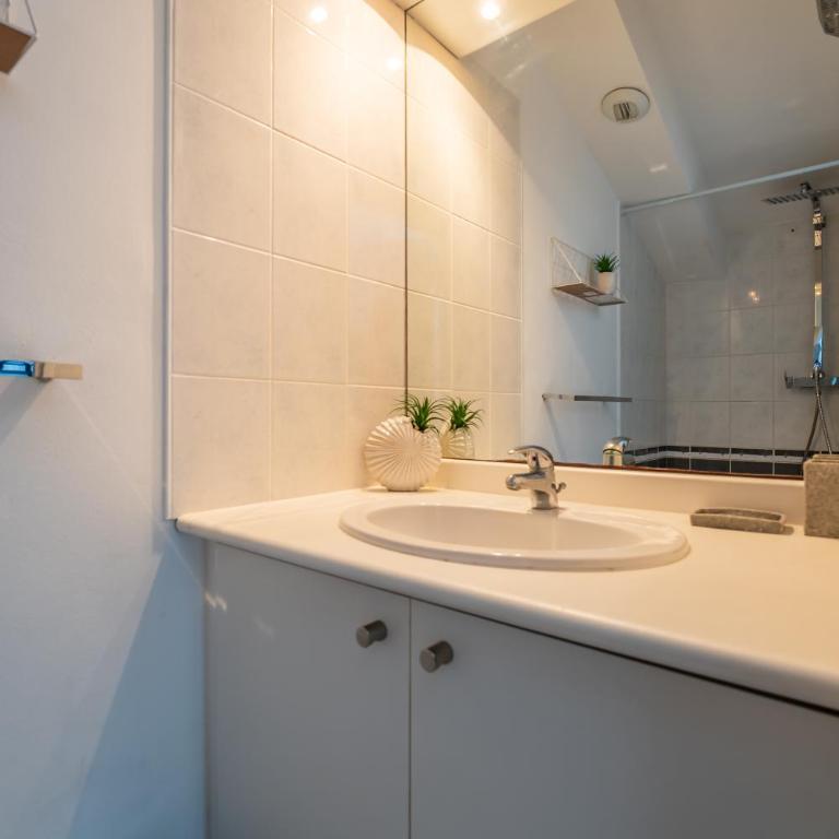 Duplex situé a palavas les flots à 1 minute de la mer - Appartement 2 Chambres - 9
