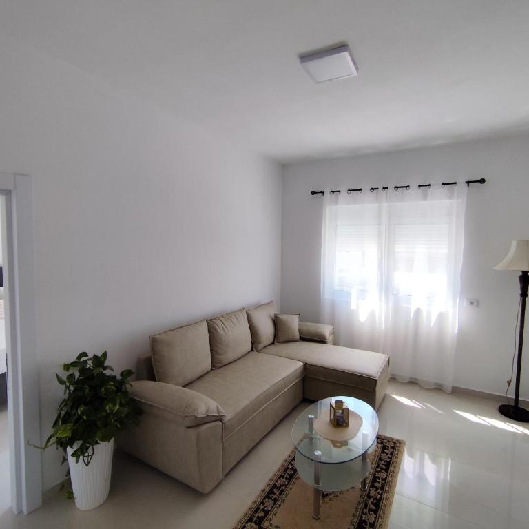 Guest House AGA - One-Bedroom Apartment with Balcony - 13