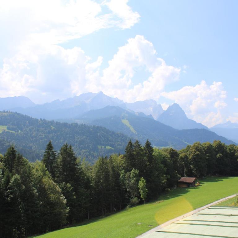 Pfeiffer Alm Garni mit Blick auf die Zugspitze - Doppelzimmer mit Bergblick - 5