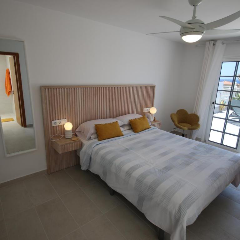 LAS ROSAS by RENTMEDANO Stunning luxury Chocolate Box villa with private heated pool & wifi - Villa - 34