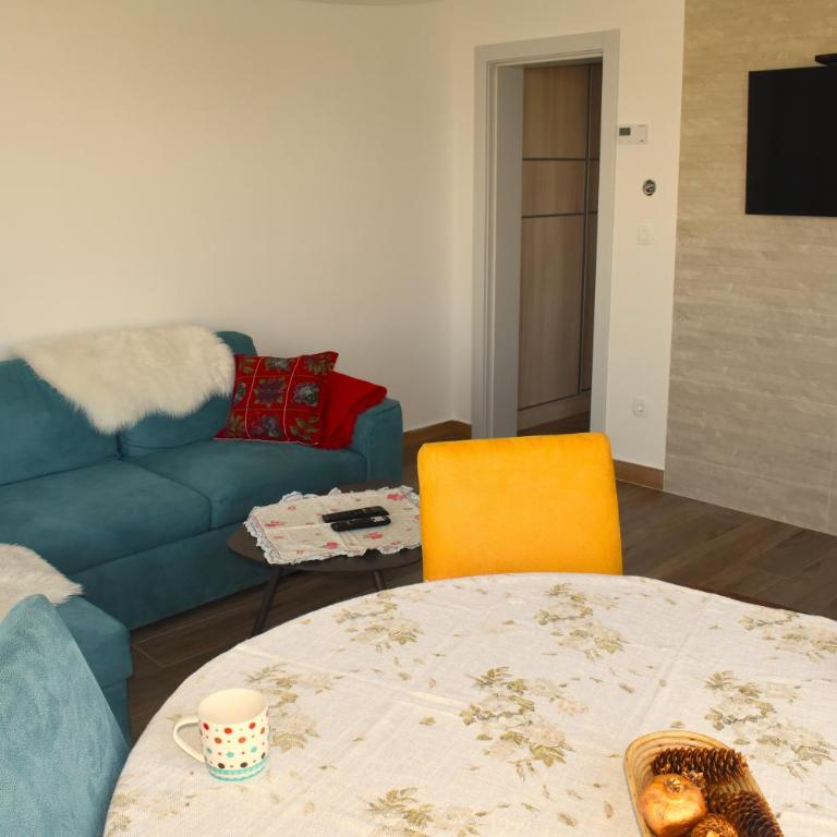 Queen of Durmitor - One-Bedroom Apartment with Balcony - 5