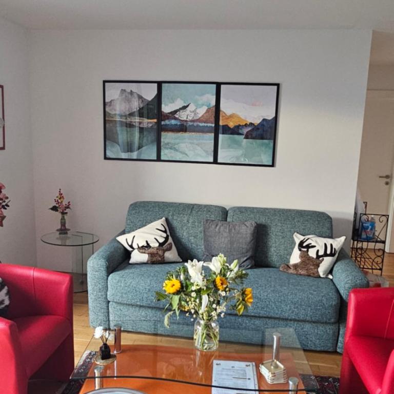 Appartement meublé à louer à Nax - Zimmer mit Kingsize-Bett und Bergblick - 4