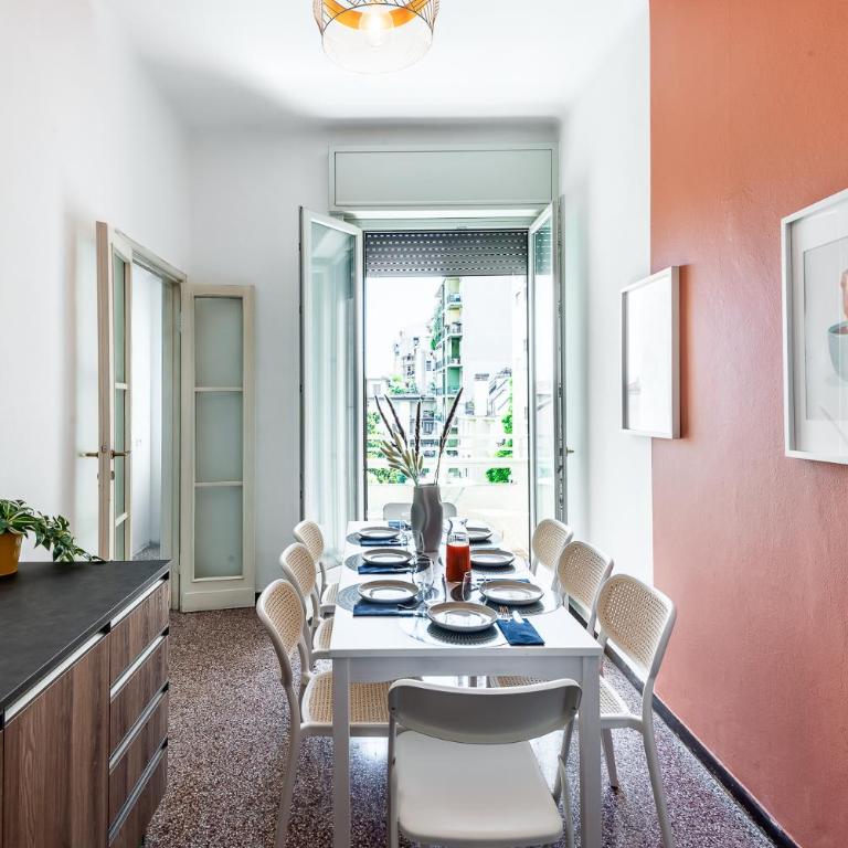 StayEasy Melloni - 3 Rooms, 2 Baths - City Center - Appartamento con 3 Camere da Letto e con Balcone - 4