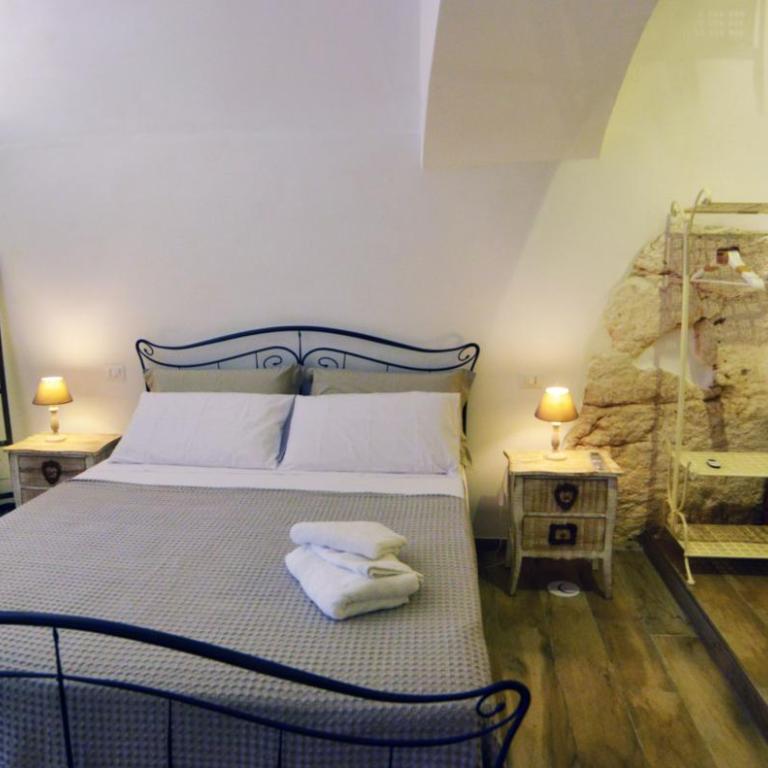 Suite Grotta della luna - Romantic Luxury Jacuzzi - Casa con 1 Camera da Letto - 18