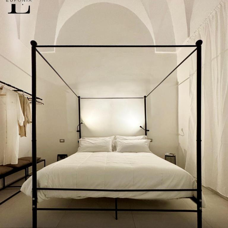 Eufonia - One-Bedroom House - 4