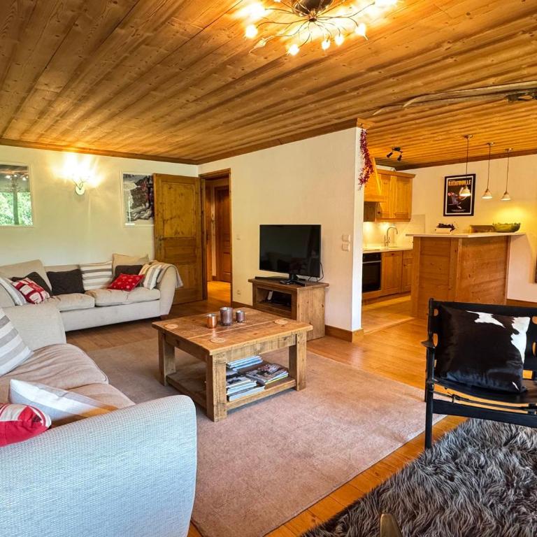 Appartement 3 chambres avec balcon, proche des pistes, parking, WiFi, TV avec Netflix et Amazon. - Appartamento con 3 Camere da Letto - 7