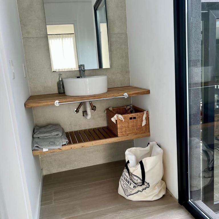 Ecuestre 452 - Three-Bedroom House - 16