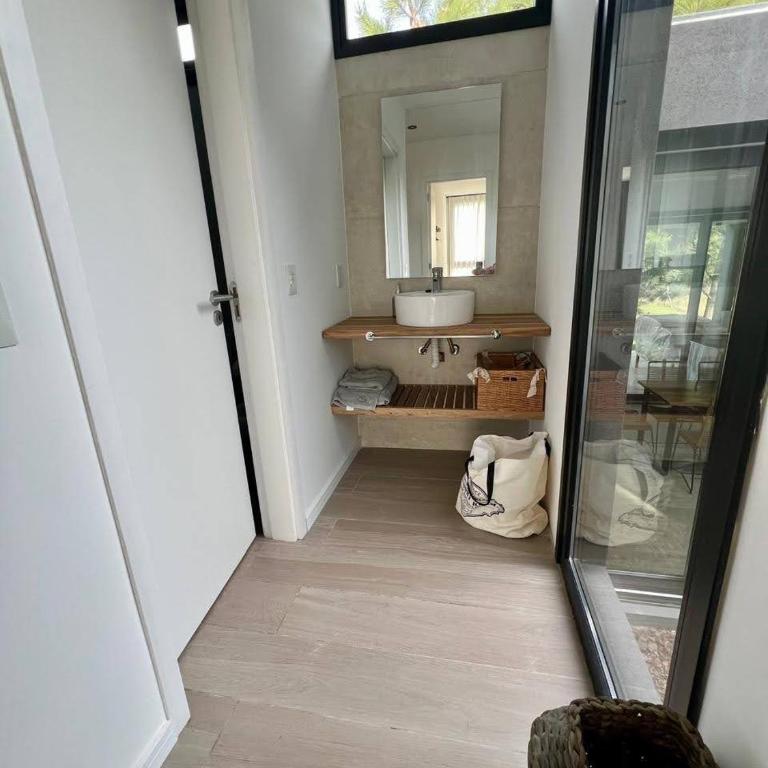 Ecuestre 452 - Three-Bedroom House - 32
