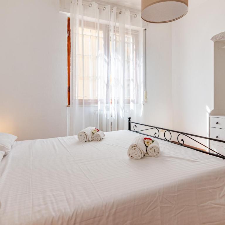 lnd 1- 2 camere, parcheggio, balconi, vicino al centro - Appartamento con 2 Camere da Letto - 20