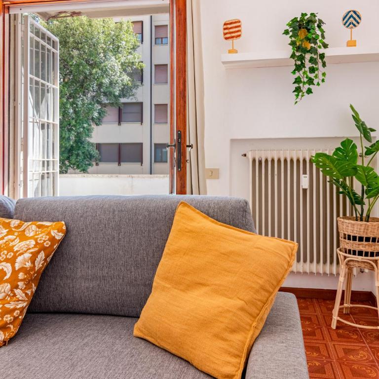 lnd 1- 2 camere, parcheggio, balconi, vicino al centro - Appartamento con 2 Camere da Letto - 32
