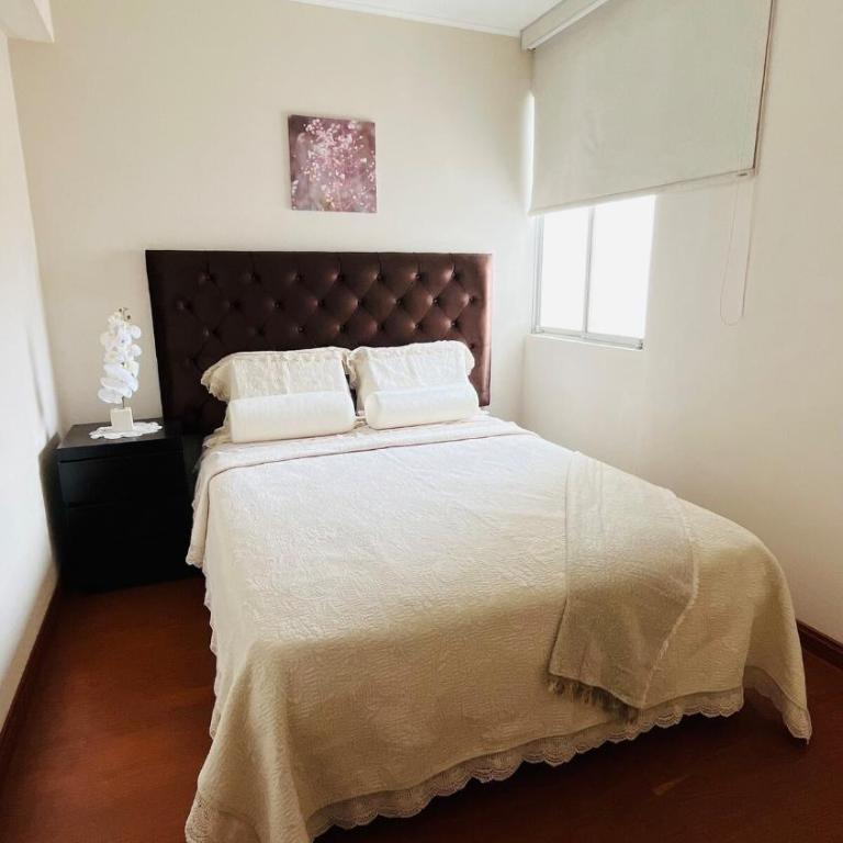 A 15 minutos del aeropuerto cómodo y moderno departamento de 3 habitaciones independientes y 2 baños - Apartment - 13
