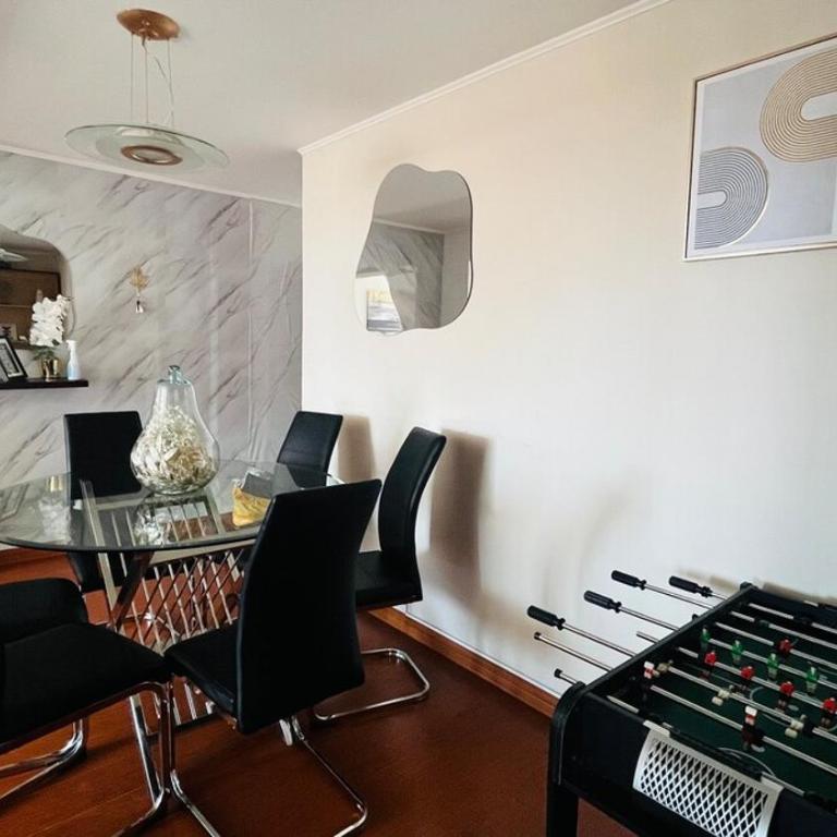 A 15 minutos del aeropuerto cómodo y moderno departamento de 3 habitaciones independientes y 2 baños - Apartment - 44