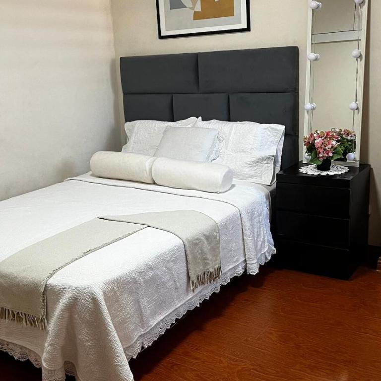 A 15 minutos del aeropuerto cómodo y moderno departamento de 3 habitaciones independientes y 2 baños - Apartment - 50