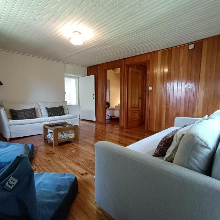 A Viña de Lina. Turismo rural con piscina y finca. - Three-Bedroom House - 13
