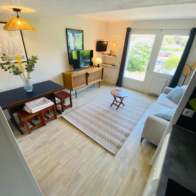 Charmant appartement, proche mer avec piscine pour 4 personnes - Appartement 2 Chambres - 4