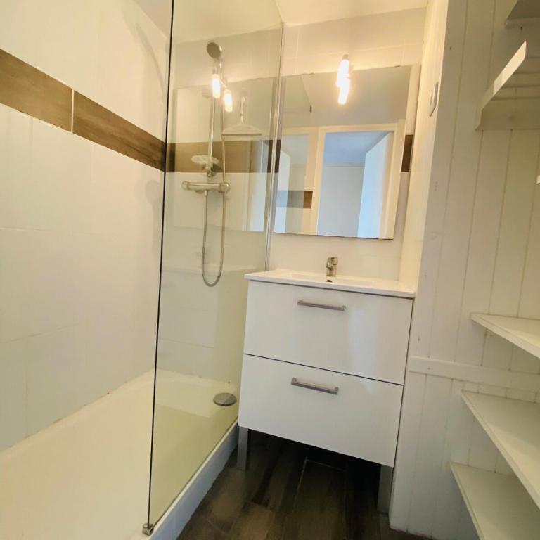 Charmant appartement, proche mer avec piscine pour 4 personnes - Appartement 2 Chambres - 6