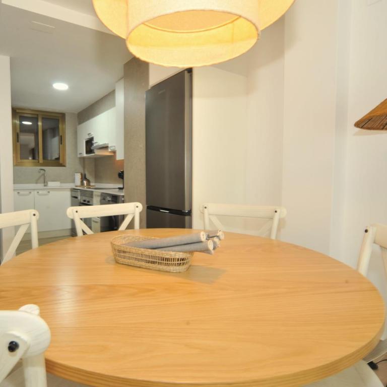 Orange Park Duplex Atico Premium - Two-Bedroom Apartment with Pool View - 12