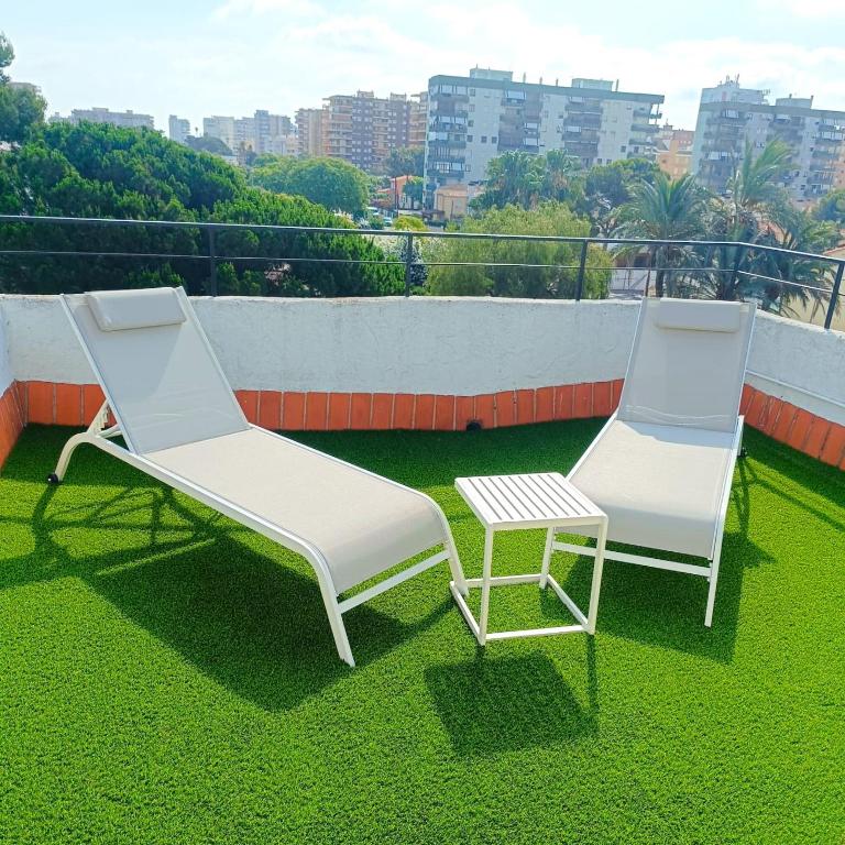 Orange Park Duplex Atico Premium - Two-Bedroom Apartment with Pool View - 20