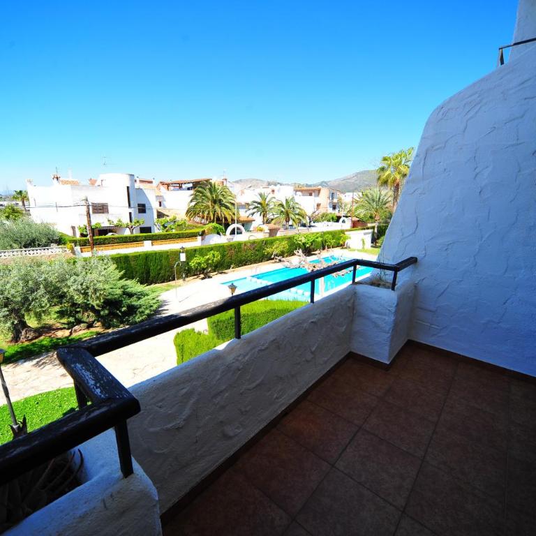 Orange Park Duplex Atico Premium - Two-Bedroom Apartment with Pool View - 40