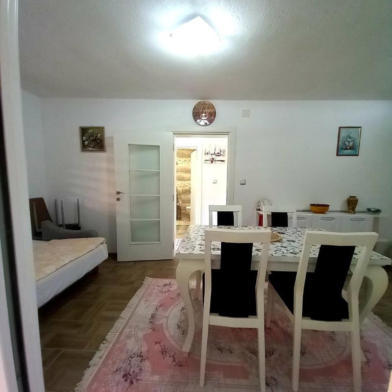 Apartman Leon - One-Bedroom Apartment - 18