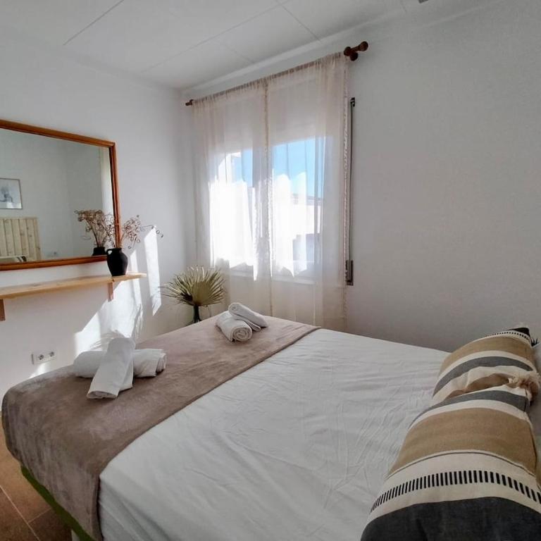 Villa Gorgot with a pool and private parking - Villa - 7