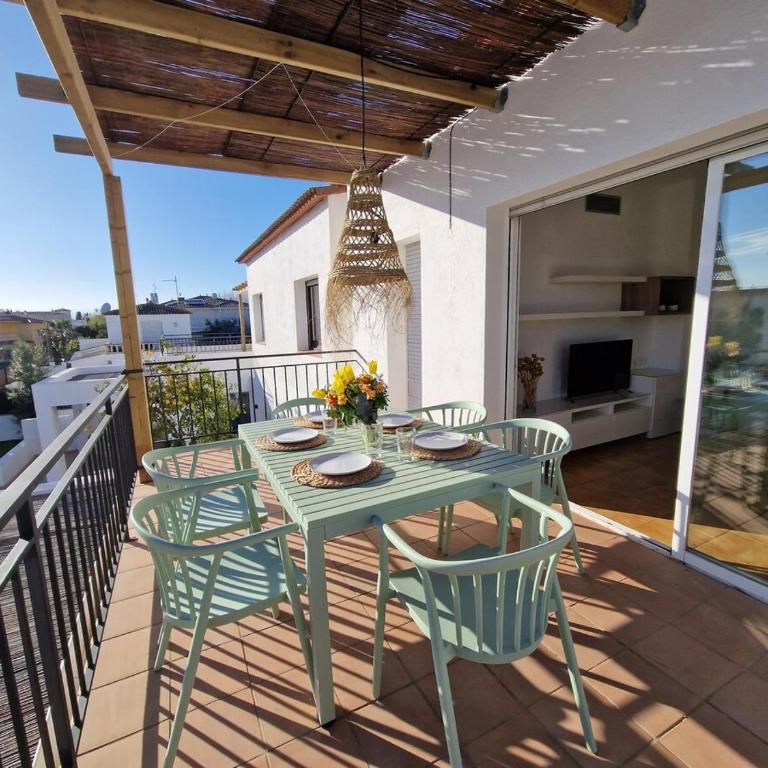 Villa Gorgot with a pool and private parking - Villa - 12