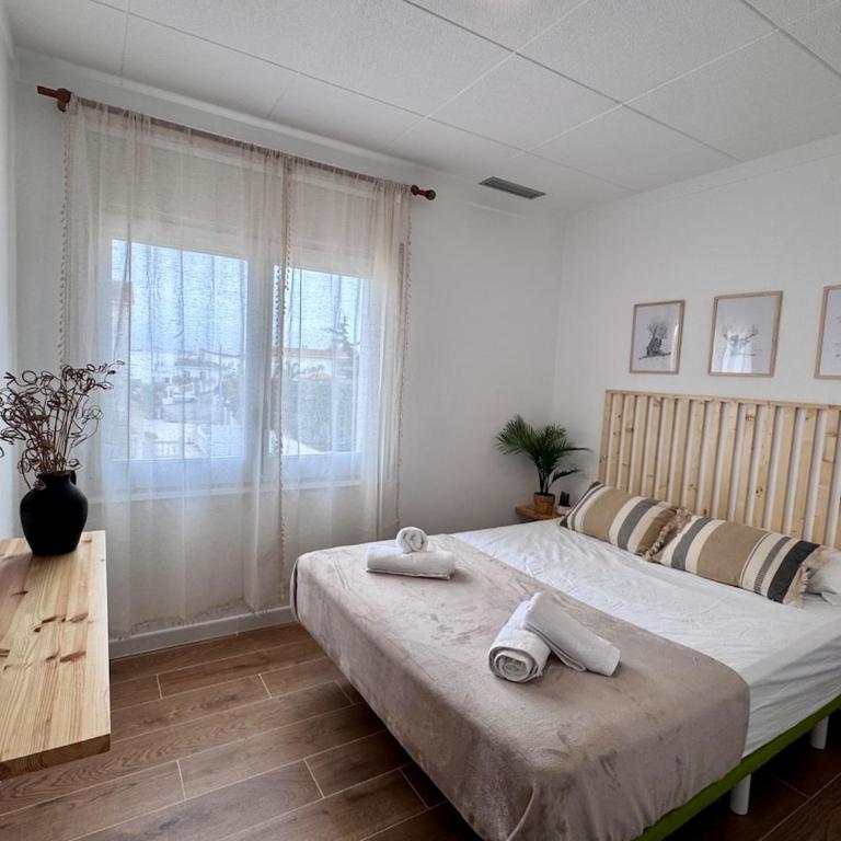 Villa Gorgot with a pool and private parking - Villa - 22