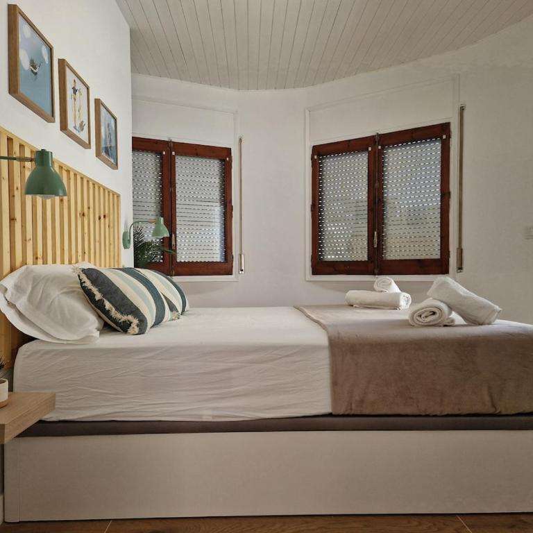 Villa Gorgot with a pool and private parking - Villa - 30