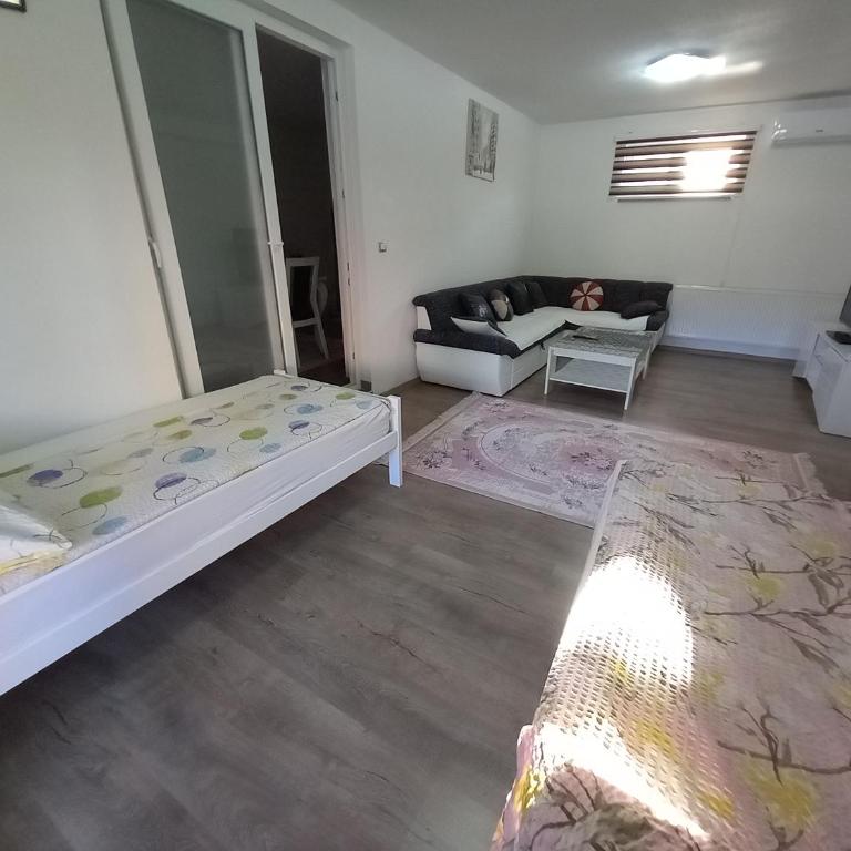 Apartman Leon - One-Bedroom Apartment - 12
