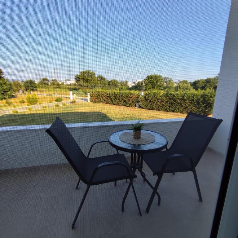 Guest House AGA - One-Bedroom Apartment with Sea View and Balcony - 3