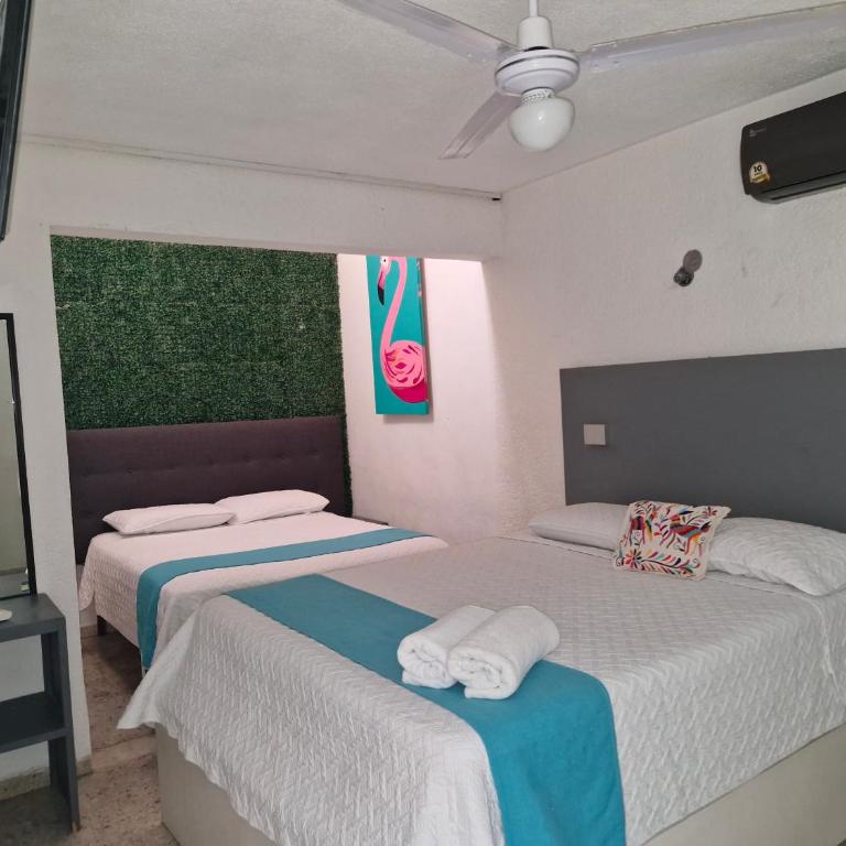 Hotel Downtown Merida - Deluxe Double Room (2 Adults + 1 Child) - 1