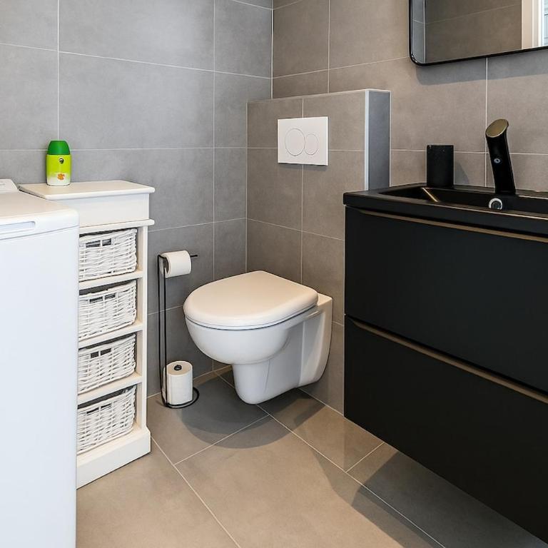 Juan Signature - One-Bedroom Apartment - 7