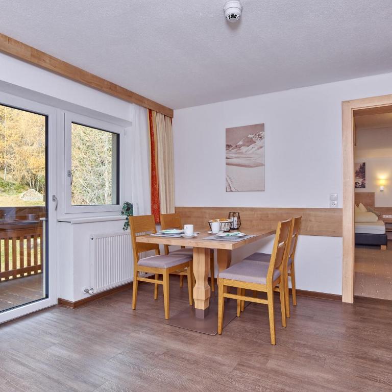 Appartement Gästehaus Bergkristall - Standard Apartment mit 2 Schlafzimmern und Balkon - 4