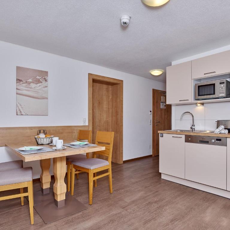 Appartement Gästehaus Bergkristall - Standard Apartment mit 2 Schlafzimmern und Balkon - 8