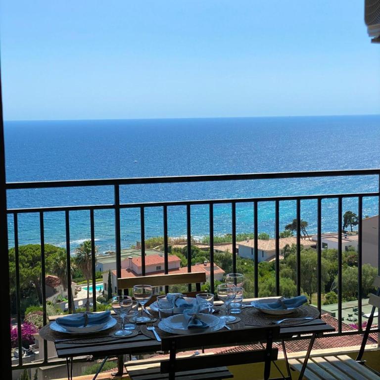 VUE MER EXCEPTIONNELLE !! Bien calme et lumineux sur la prestigieuse route des Sanguinaires à Ajaccio - Apartment mit 1 Schlafzimmer - 2
