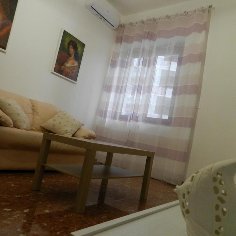 Family Home Salerno - Appartamento con 2 Camere da Letto - 9