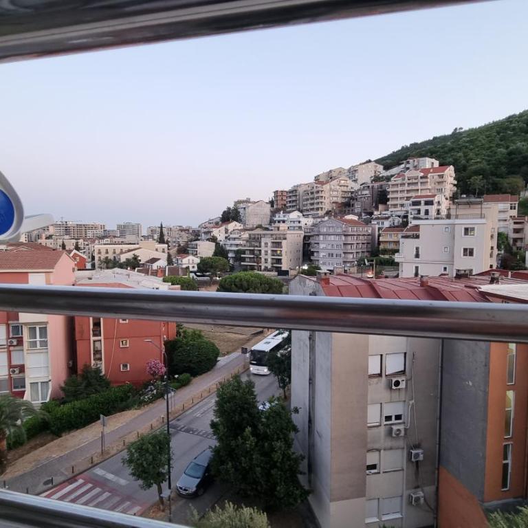 Orange Blues Apartments - Superior One-Bedroom Apartment with Balcony - 19