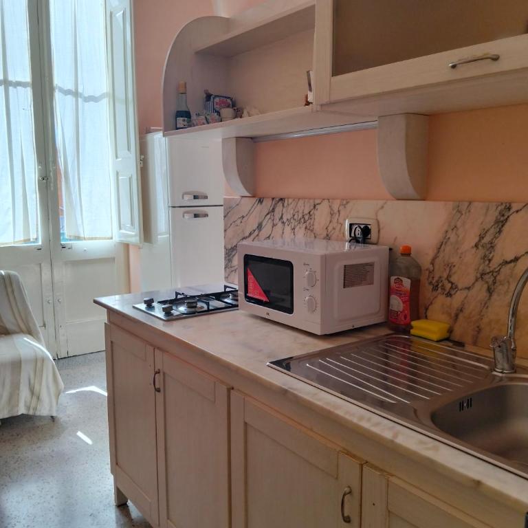 Piazza Verdi Liberty House - Appartamento con Balcone - 16