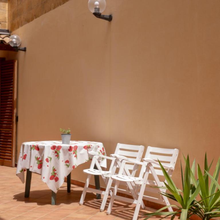 Casa Santulì - Camera Matrimoniale Deluxe con 1 Letto Supplementare - 23