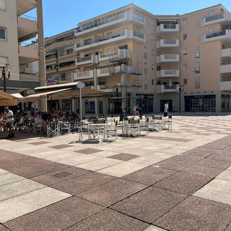 Studio climatisé 3 mn plage du samedi au samedi Antibes juan les pins - Apartment mit 1 Schlafzimmer - 19
