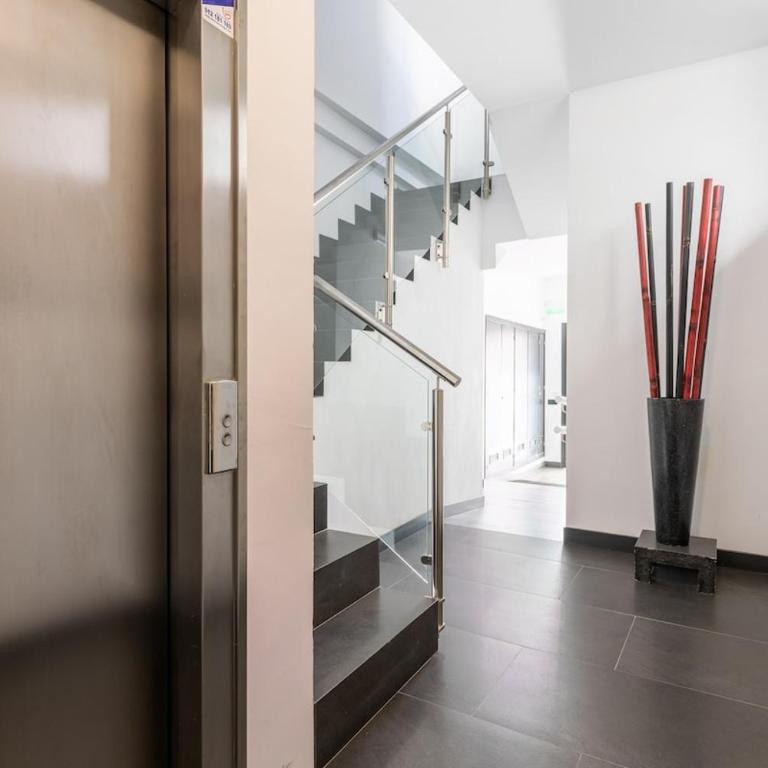 Atico moderno en Nervion con terraza - Apartamento de 1 dormitorio - 5