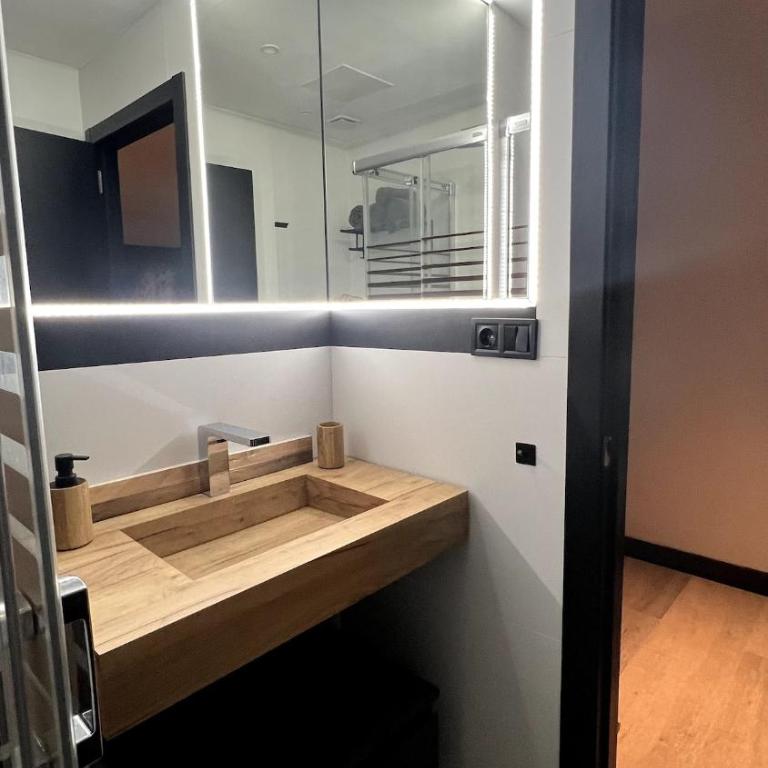 Atico moderno en Nervion con terraza - Apartamento de 1 dormitorio - 40
