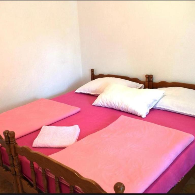 Bisha Apartments - Dvokrevetna Soba s Bračnim Krevetom s Pogledom na Vrt - 4