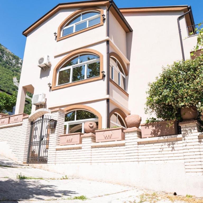 Moskov - Two-bedroom Ap with Sea View - Two-Bedroom Apartment with Balcony - 7