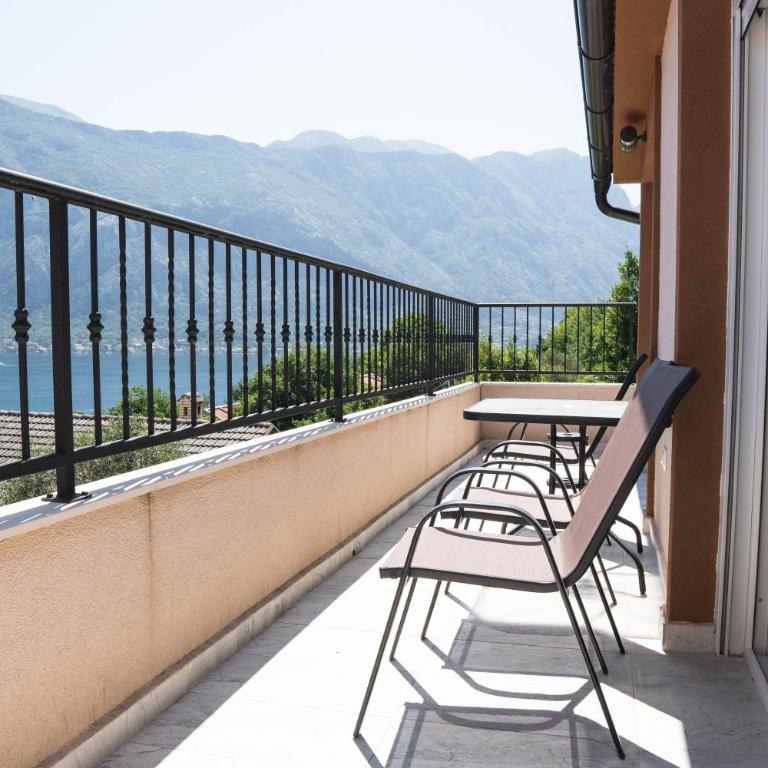 Moskov - Two-bedroom Ap with Sea View - Two-Bedroom Apartment with Balcony - 40
