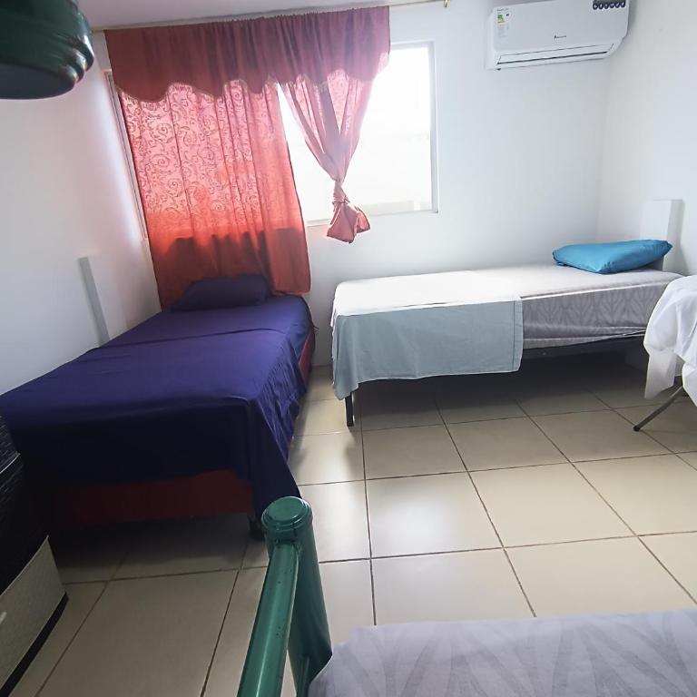 La casa de las Flores - Cama en habitación compartida mixta de 4 camas - 3