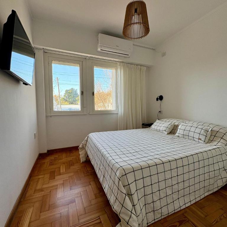 Luminoso Depto al frente en el corazón del barrio Meridiano V- Meridiano Alquiler Temporario - Apartamento de 1 dormitorio - 2