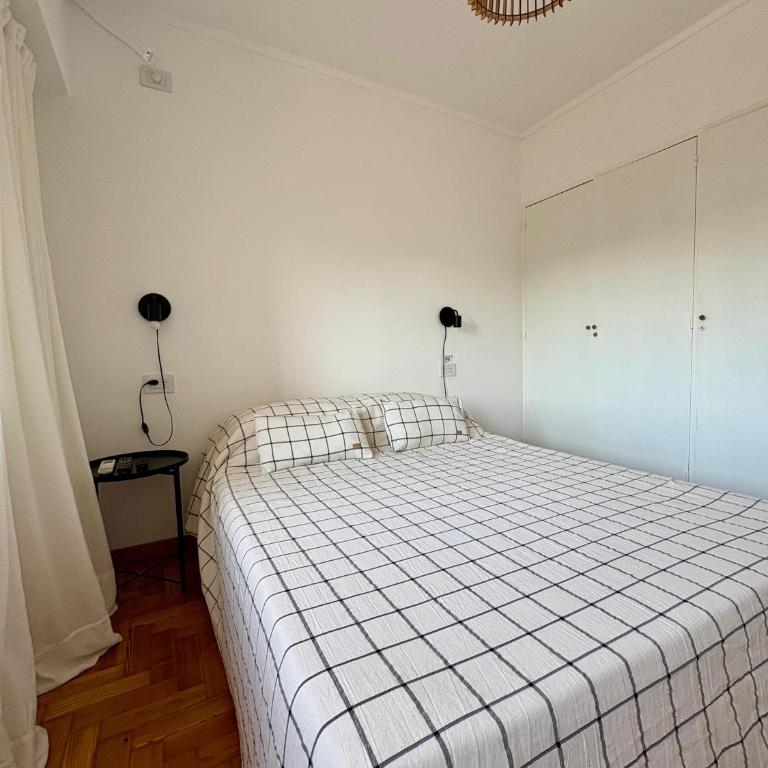 Luminoso Depto al frente en el corazón del barrio Meridiano V- Meridiano Alquiler Temporario - Apartamento de 1 dormitorio - 3