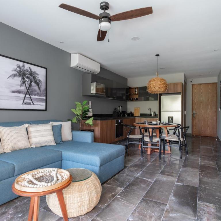 Paramar Black - Two-Bedroom Apartment with Pool View - 12