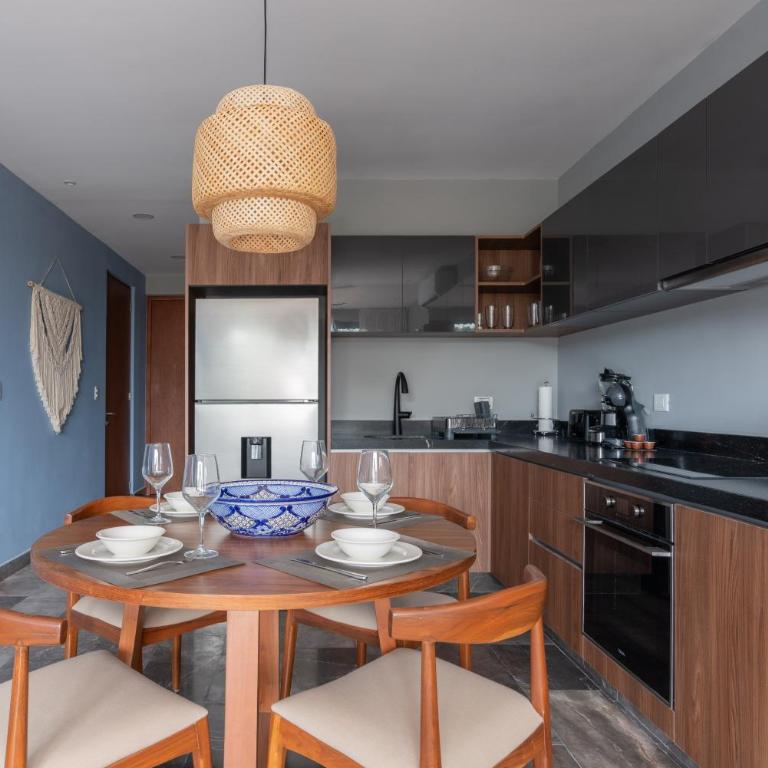 Paramar Black - One-Bedroom Apartment with Balcony - 20